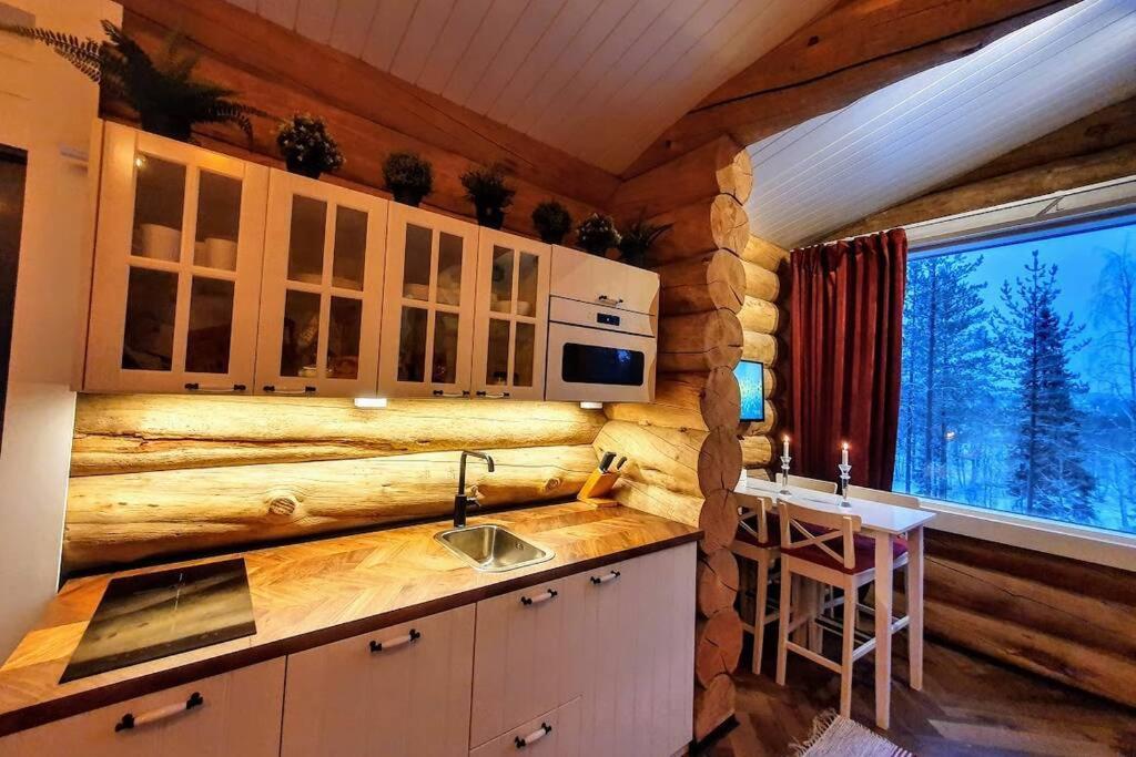 Feriehus Cozy Log By Invisible Forest
